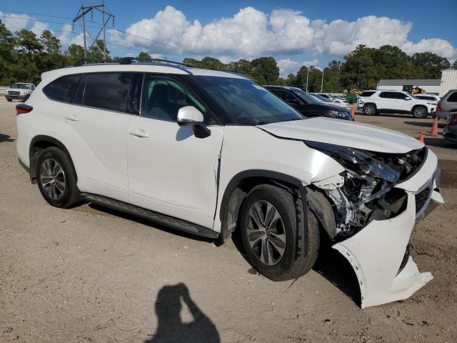 VIN 5TDGZRAH6MS068979 2021 Toyota Highlander, Xle no.4