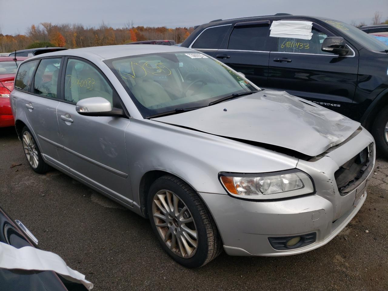 yv1672mw7b2636187 YV1672MW7B2636187 2011 Volvo V50 T5