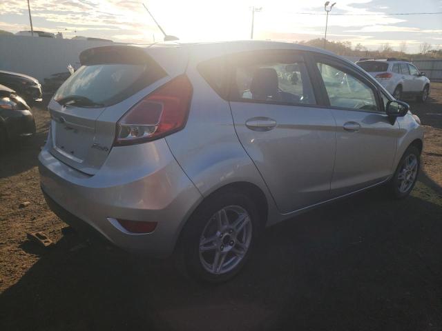 3FADP4EJ0KM155983 Ford Fiesta SE 3