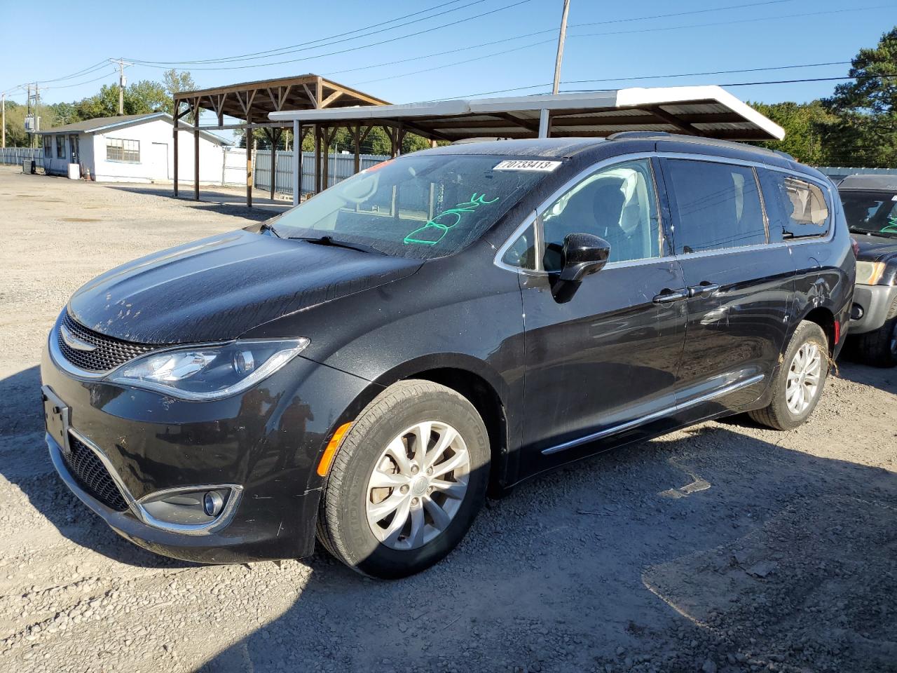 2017 Chrysler Pacifica Touring L vin: 2C4RC1BG7HR569198