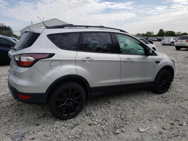  FORD ESCAPE 2017 Сріблястий