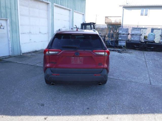 2021 TOYOTA RAV4 XLE - 4T3RWRFV7MU018087