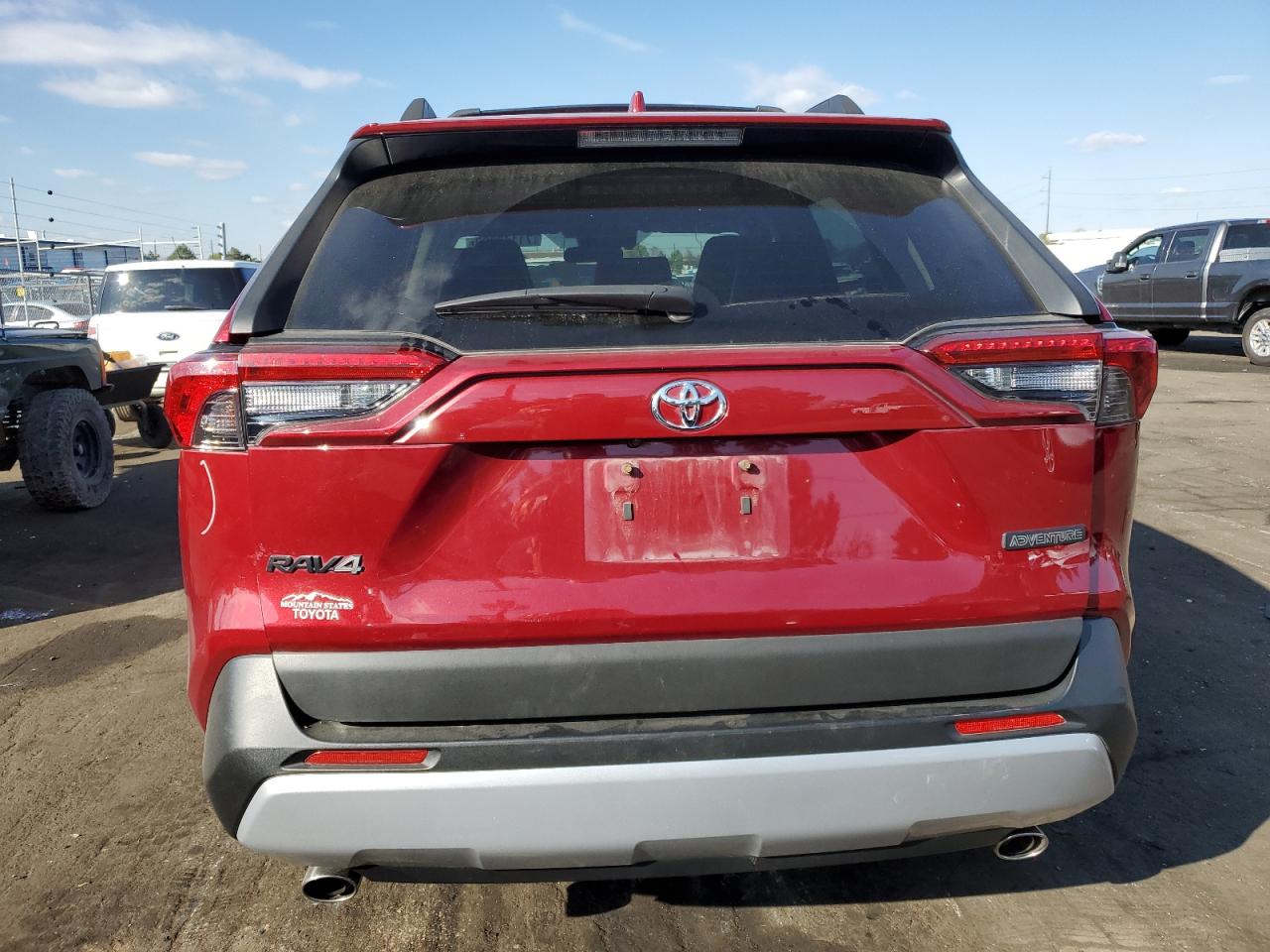 2T3J1RFV2KW027613 2019 Toyota Rav4 Adventure