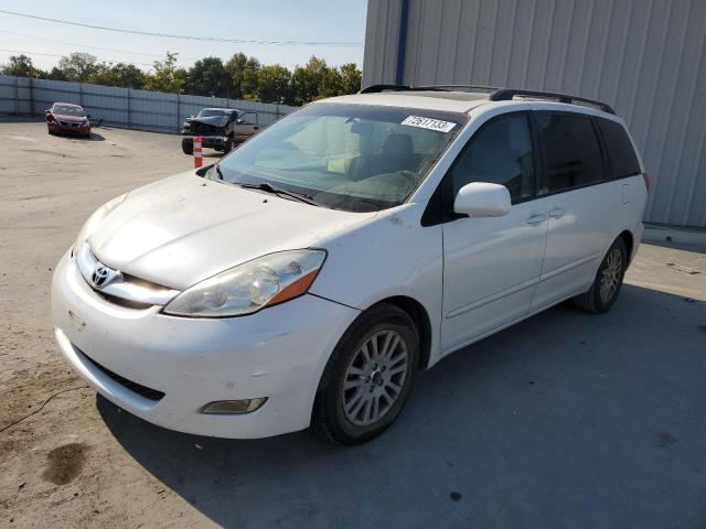 2010 Toyota Sienna XLE