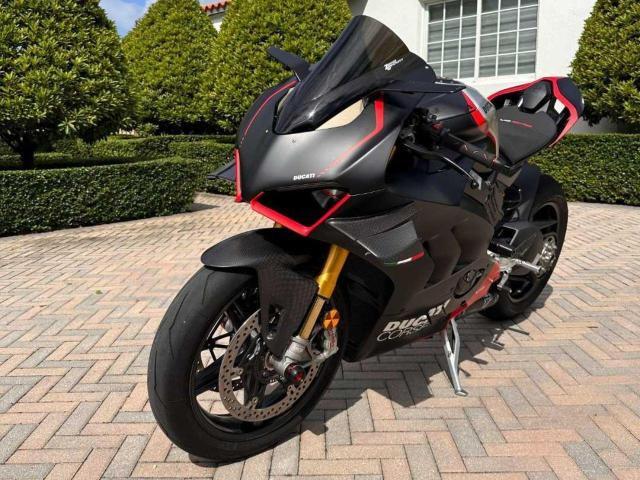 2021 DUCATI PANIGALE V ZDMDAGNWXMB001952
