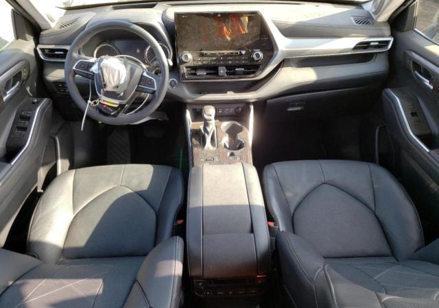 VIN 5TDFZRAH5NS115805 2022 Toyota Highlander, Platinum no.8