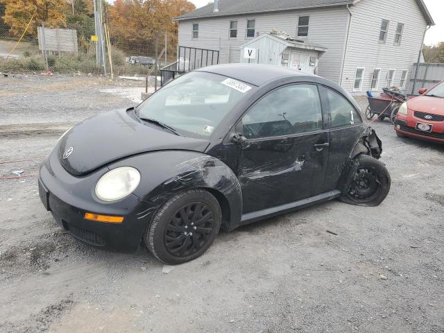 2010 Volkswagen New Beetle 