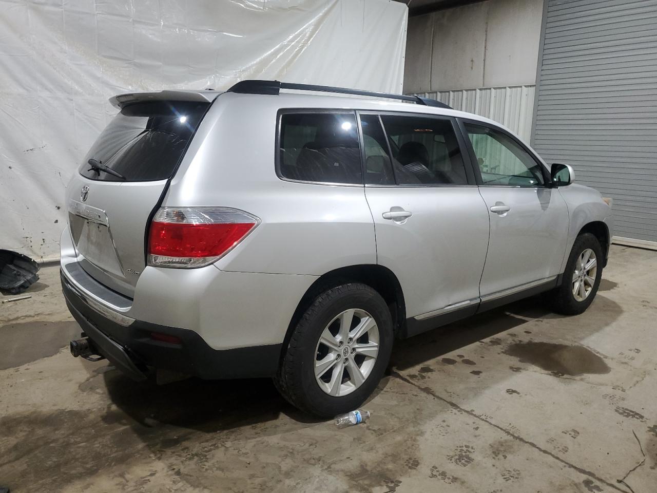 2012 Toyota Highlander Base vin: 5TDBK3EH6CS123130