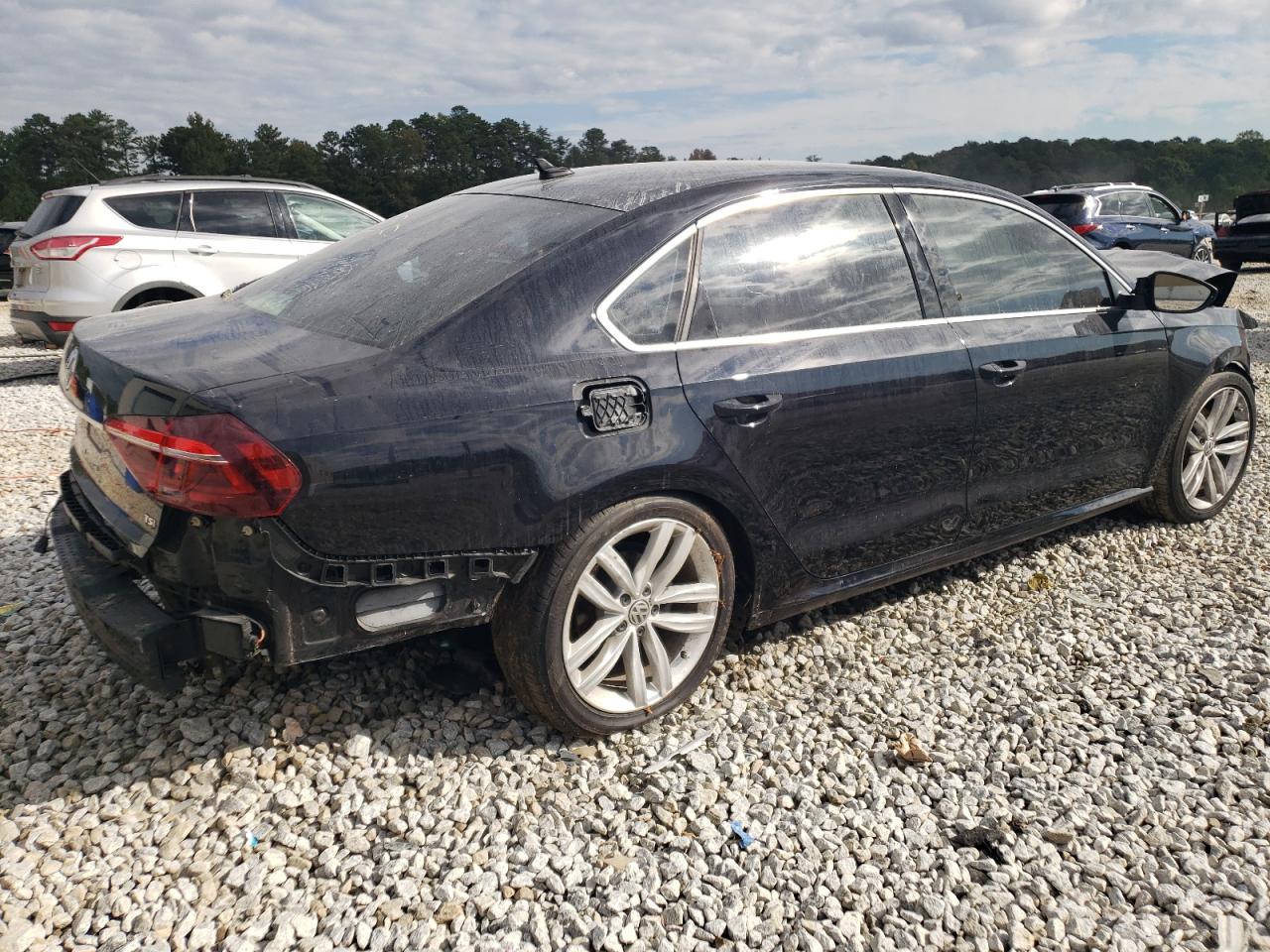 1VWBA7A39JC007677 2018 Volkswagen Passat Se