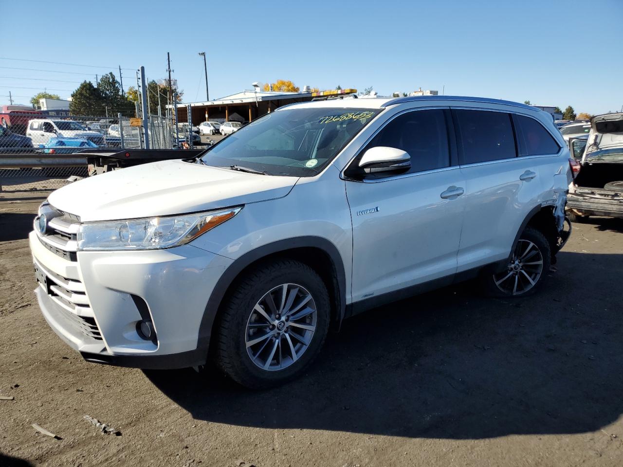 2019 Toyota Highlander Hybrid vin: 5TDJGRFH9KS074518