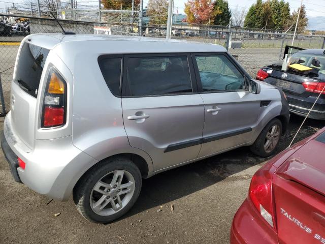 KNDJT2A27B7705704 2011 Kia Soul +