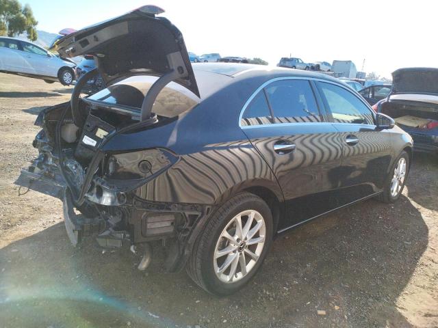 WDD3G4EB5KW022561 Mercedes-Benz A 220