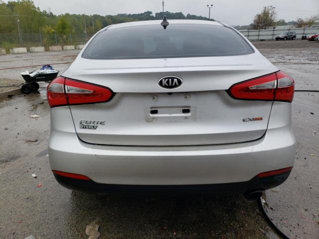 KNAFZ4A88E5050809 KIA FORTE EX
