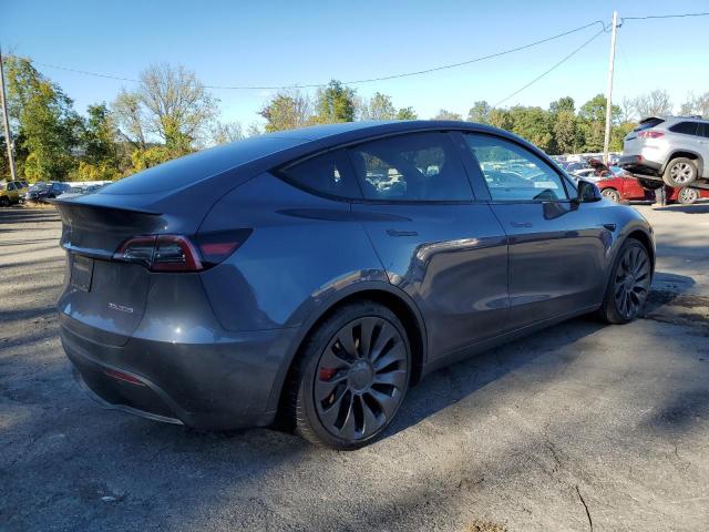 7SAYGDEF8PF710636 Tesla Model Y  3