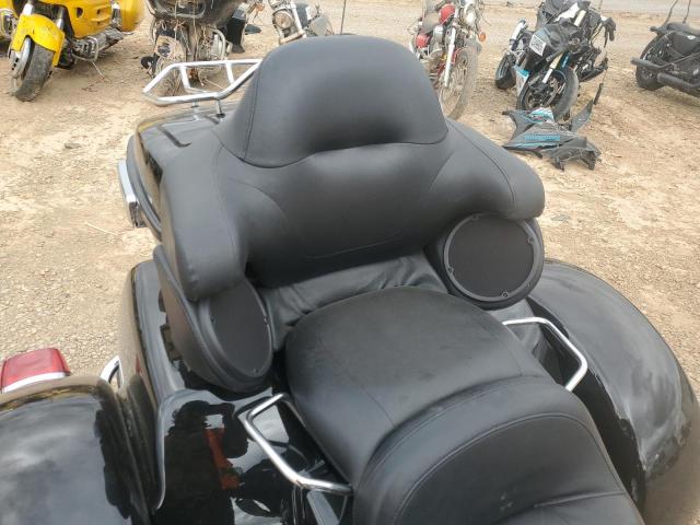 2019 HARLEY-DAVIDSON FLHTCUTG 1HD1MAF16KB860750