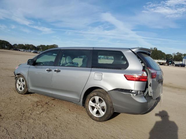 5TDZK3DC3GS700688 Toyota SIENNA