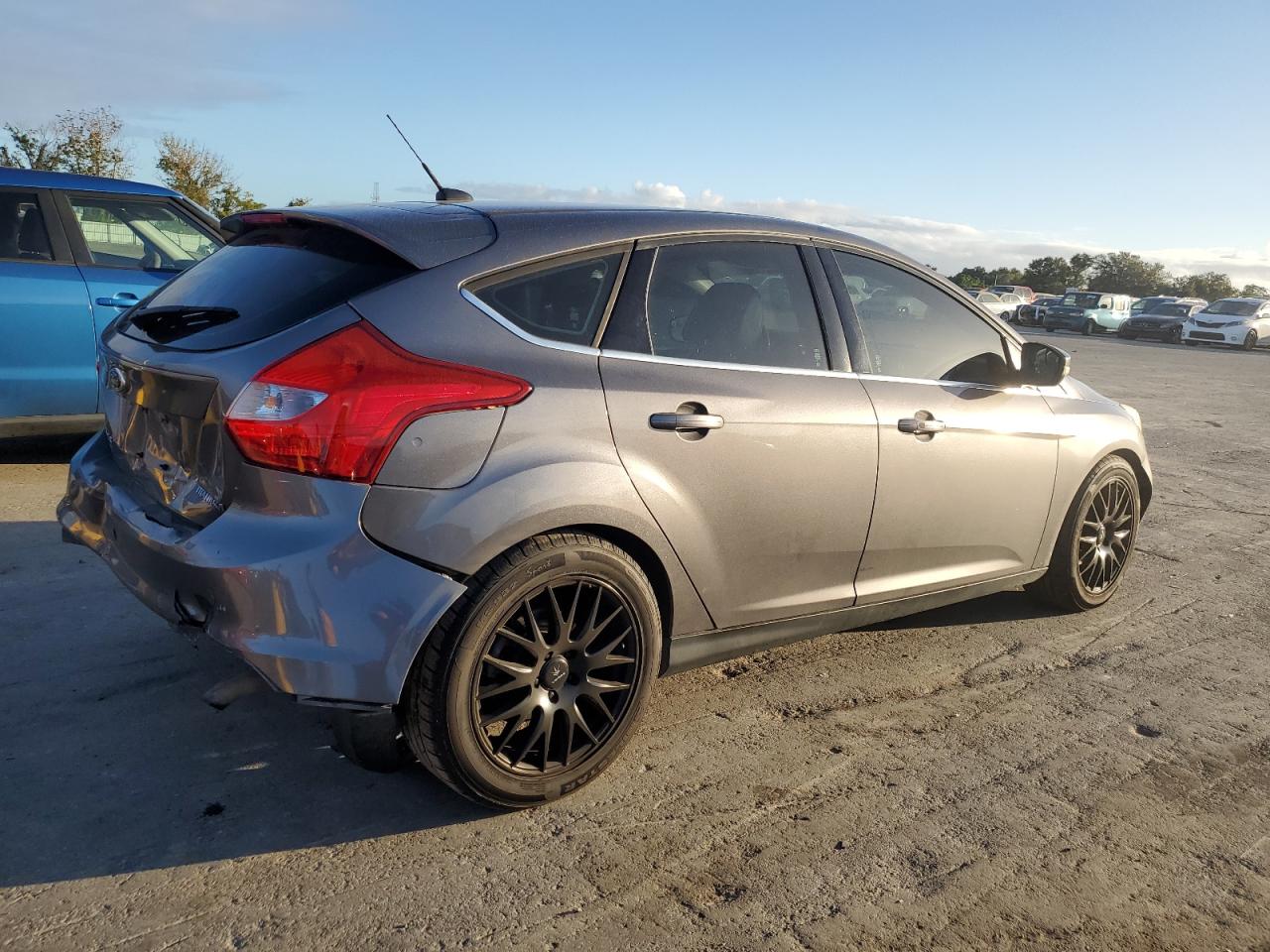 1FADP3N2XEL422619 2014 Ford Focus Titanium