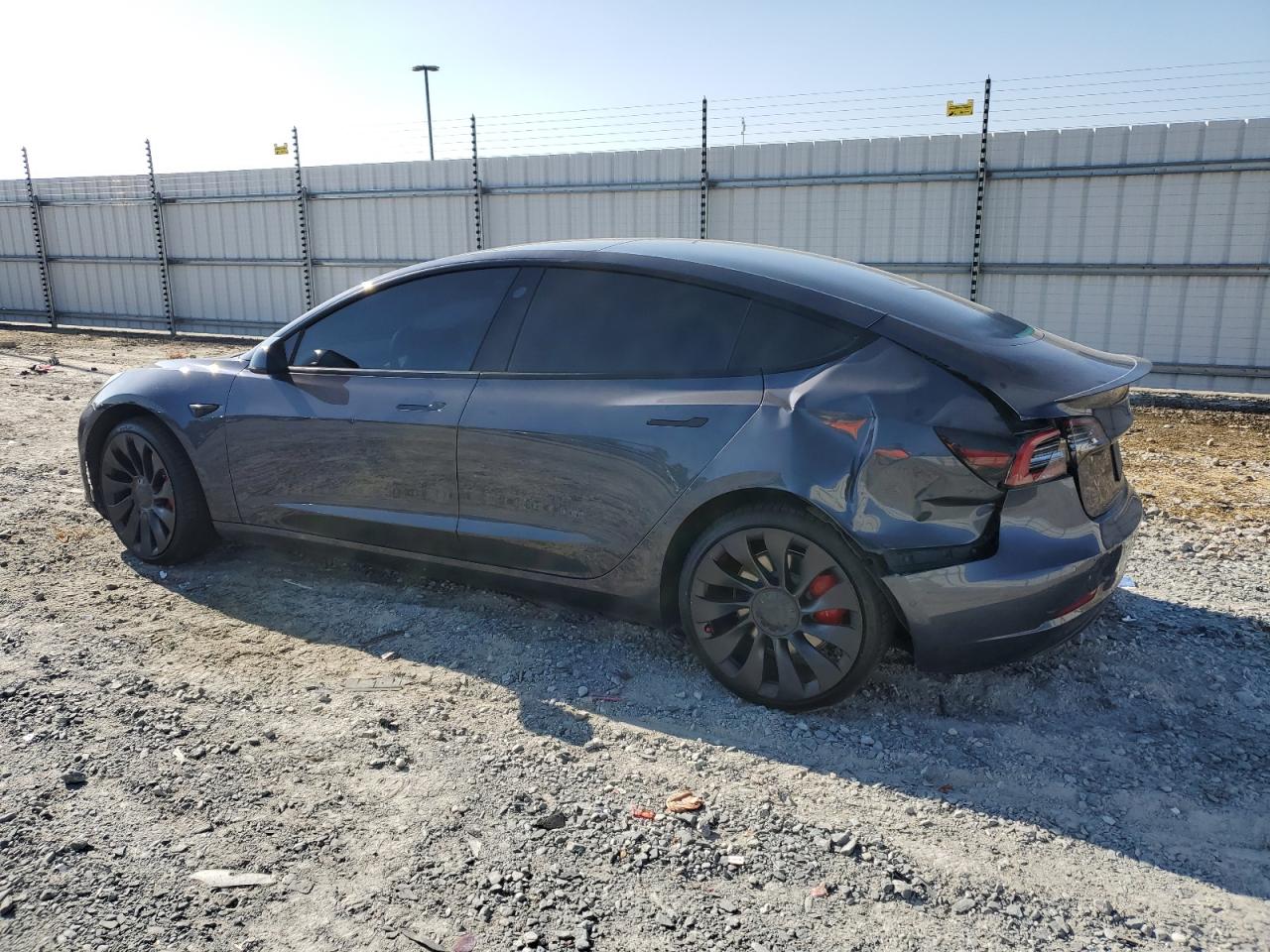Lot #3318989324 2022 TESLA MODEL 3