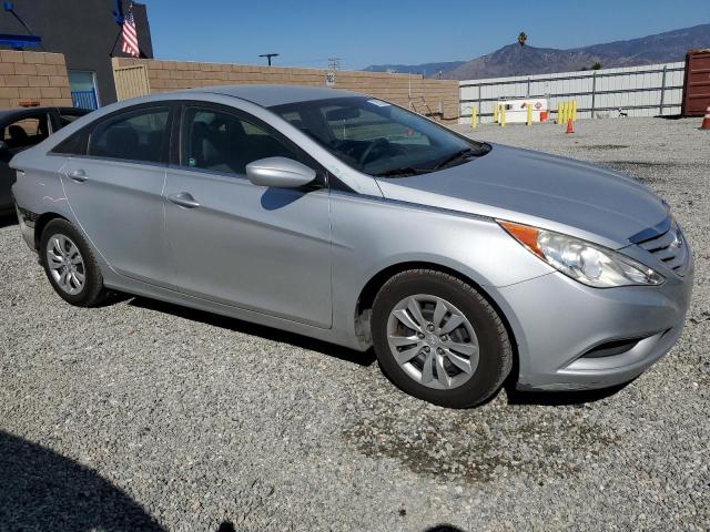 Image 4 of 2011 Hyundai Sonata salvage vehicle - Lot #72992303 at Copart