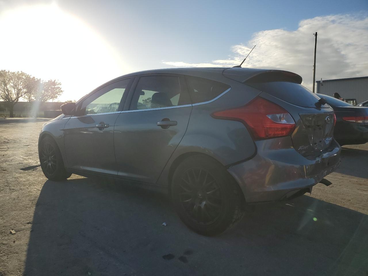 1FADP3N2XEL422619 2014 Ford Focus Titanium