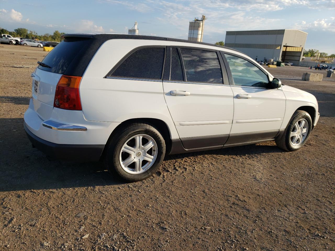 2C4GM68414R510897 2004 Chrysler Pacifica