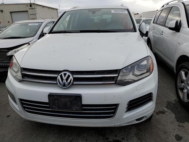 2014 Volkswagen Touareg V6 VIN: WVGEF9BP6ED006559 Lot: 70932063