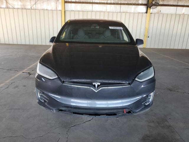 5YJXCDE23JF092019 Auction: COPART Lot: 71859133 Location: ELECTRIC VEHICLE AUCTION 5YJXCDE23JF092019 TESLA MODEL X 2018 CHARCOAL Photo 5