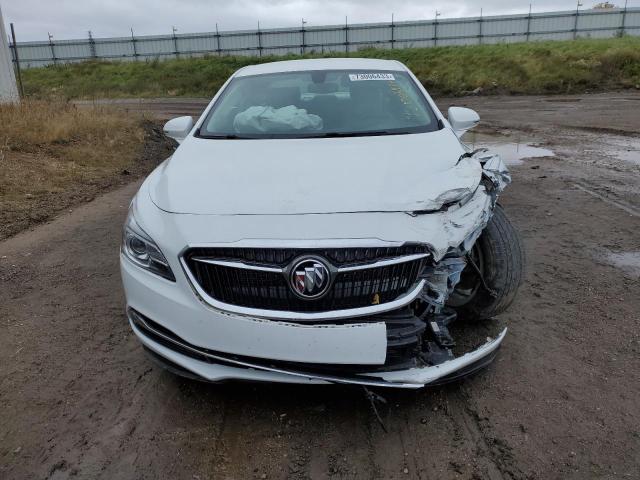  BUICK LACROSSE 2017 Білий