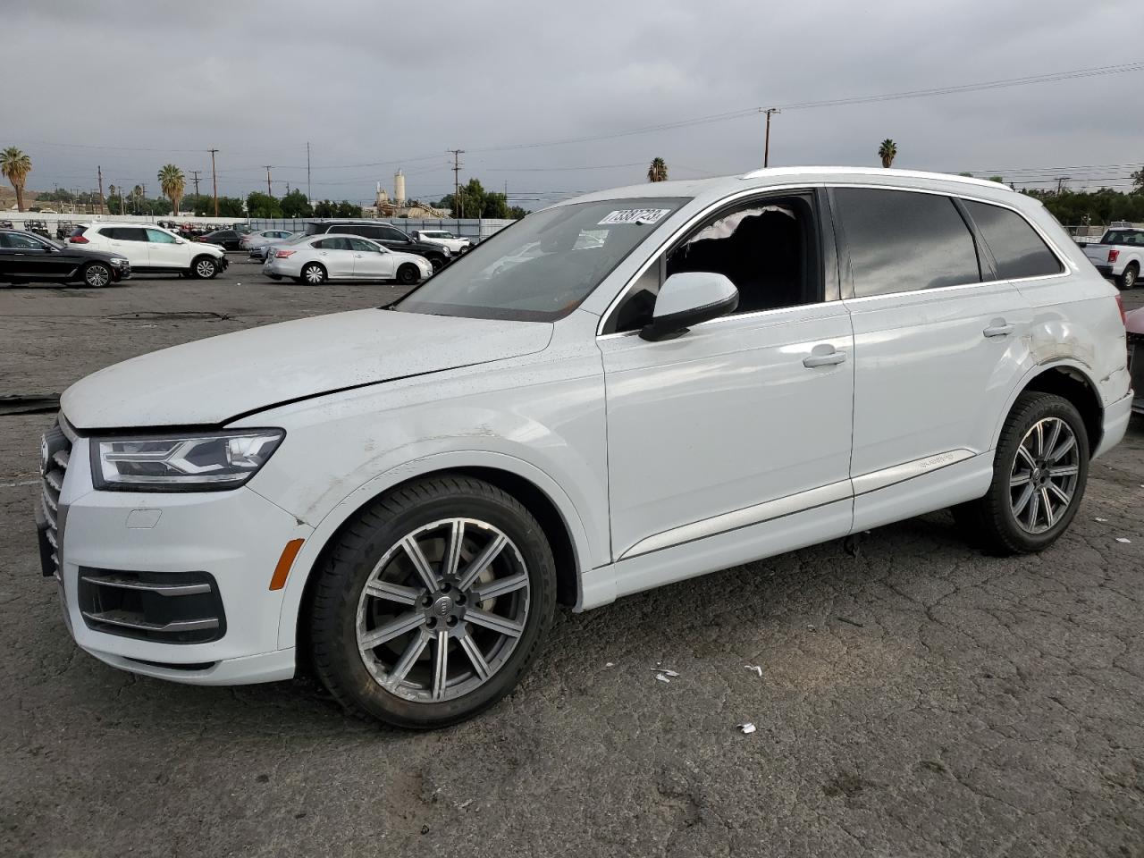 WA1LHAF72JD013059 2018 Audi Q7 Premium Plus