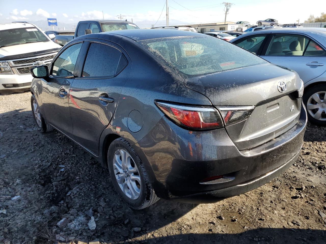 2017 Toyota Yaris Ia vin: 3MYDLBYV7HY173635