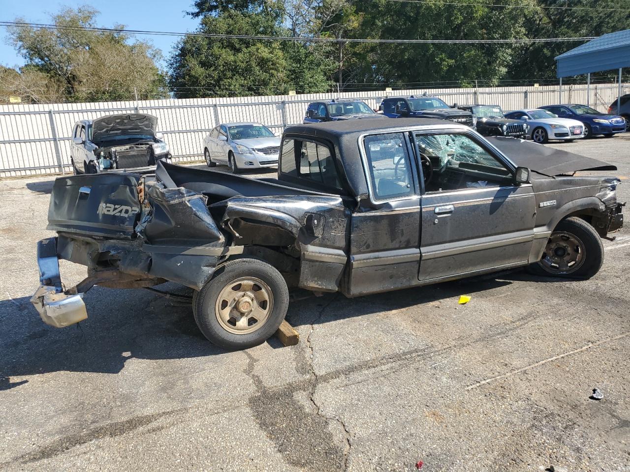 Lot #2192267389 1989 MAZDA B2200 CAB