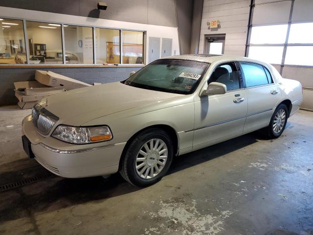 2006 Lincoln Town Car Signature Limited