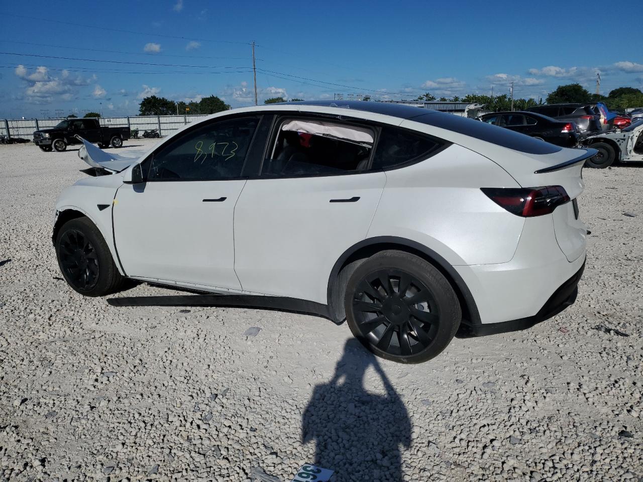 7SAYGAEE3NF522125 Tesla Model Y  2