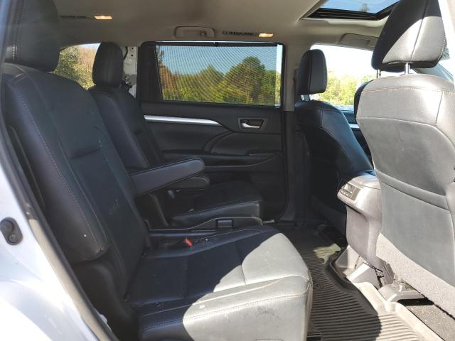 5TDJZRFH0JS525036 Toyota Highlander Se