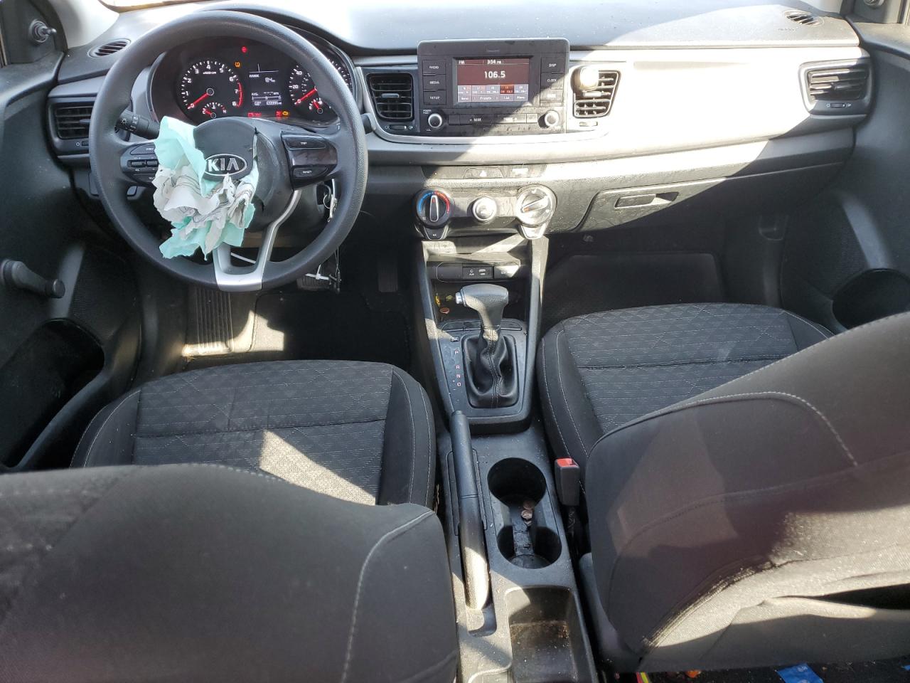 3KPA24AB3JE050714 2018 Kia Rio Lx