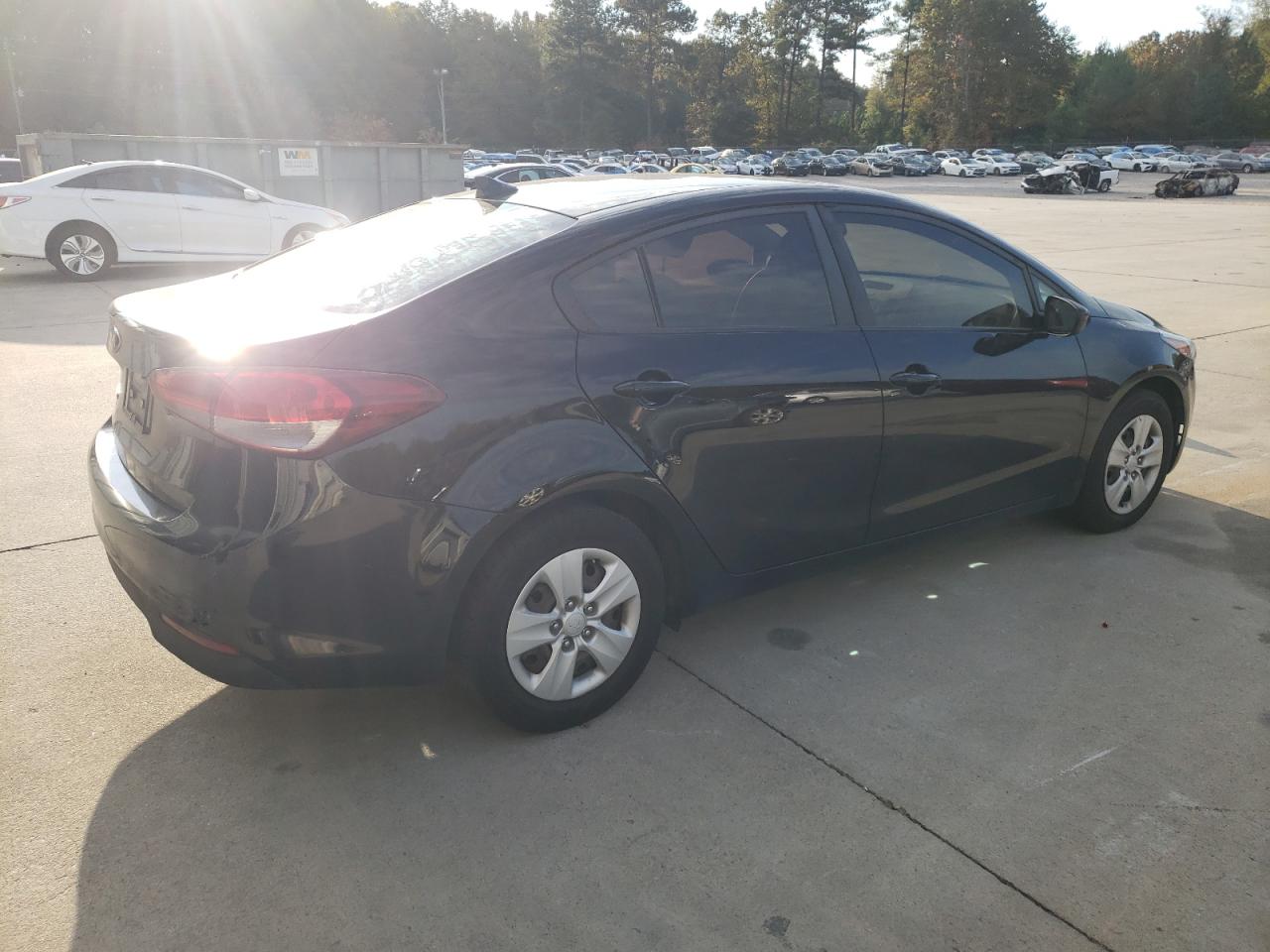 2017 Kia Forte Lx vin: 3KPFK4A70HE063206