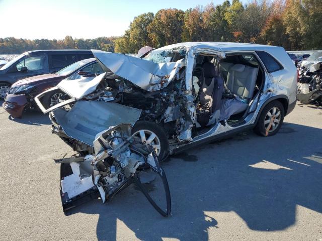 Lot #2339151979 2013 KIA SORENTO LX salvage car