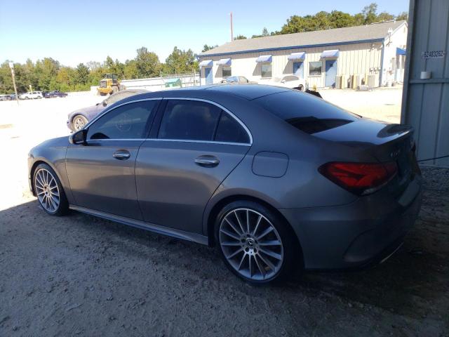 WDD3G4EB1KW015686 Mercedes-Benz A 220