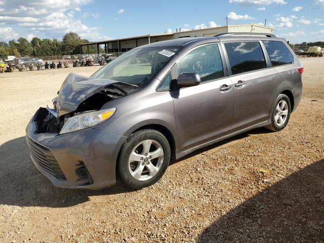 2019 Toyota Sienna LE