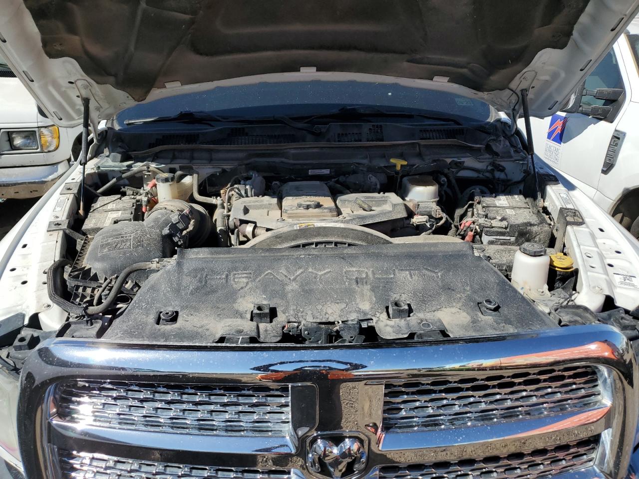 3C63RRJL6JG374164 2018 Ram 3500 Laramie