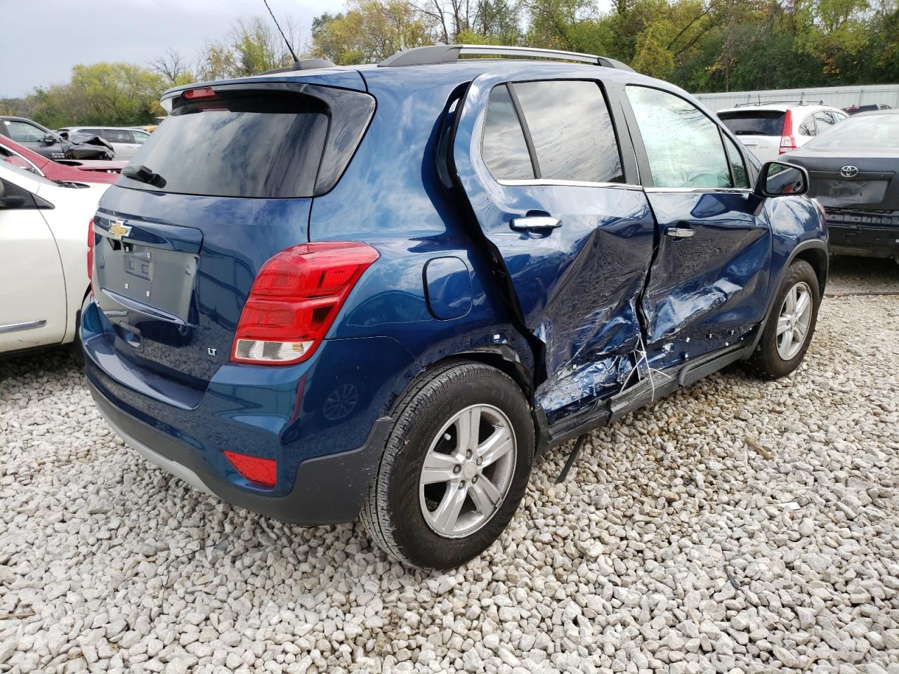 3GNCJLSB0KL246439 Chevrolet Trax 1LT 3