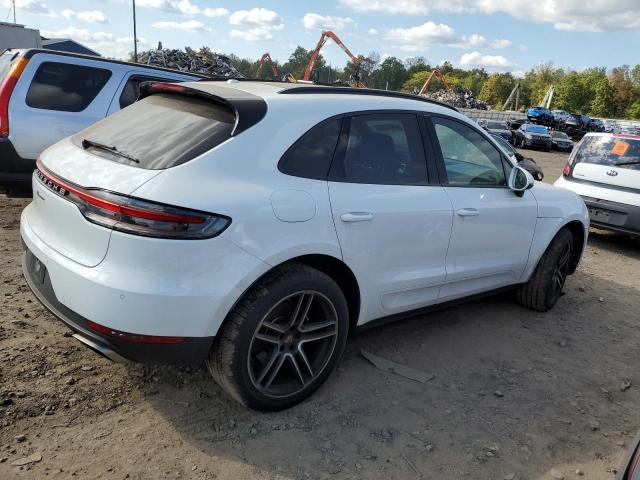 VIN WP1AA2A55MLB13498 2021 Porsche Macan no.3