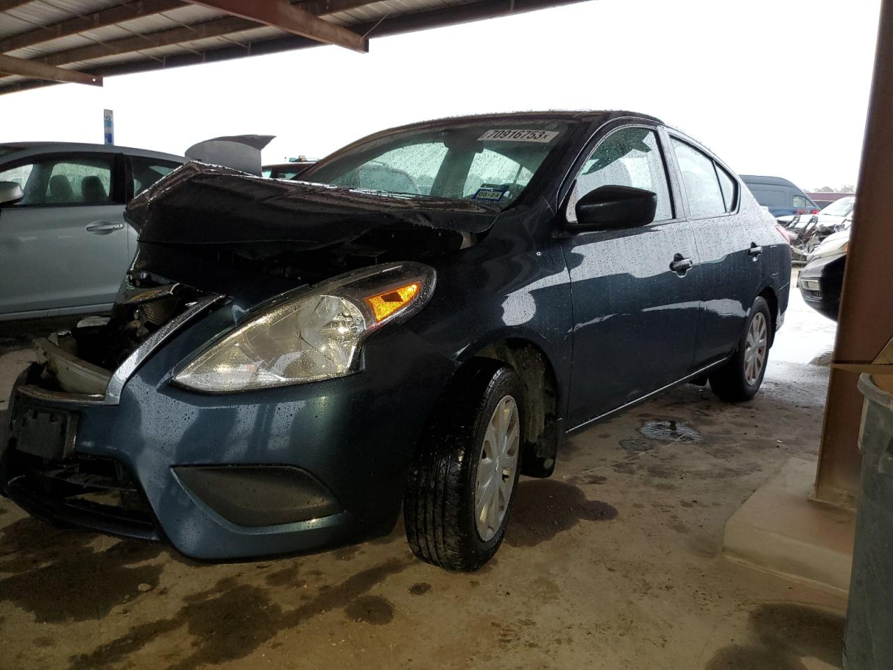NISSAN VERSA S