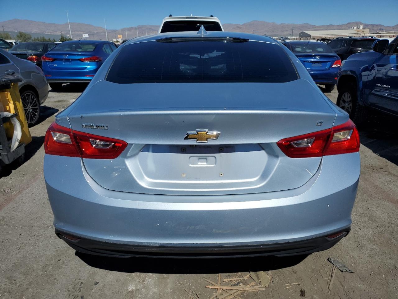 2018 Chevrolet Malibu Lt vin: 1G1ZD5ST8JF241022