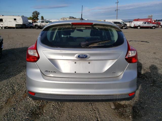 1FADP3K21EL326219 Ford FOCUS SE