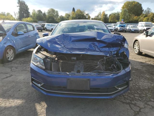  VOLKSWAGEN PASSAT 2016 Синій