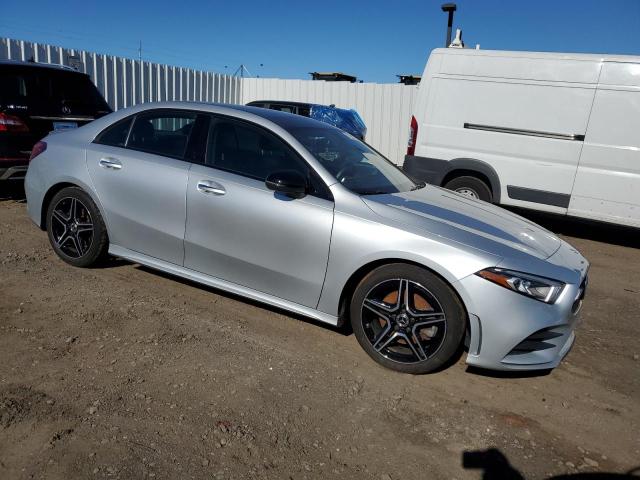 W1K3G4FB8MJ267109 Mercedes-Benz A 220 4matic