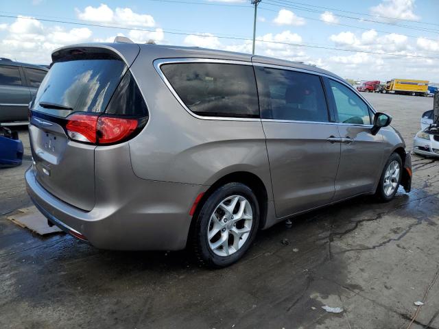 2C4RC1BG5HR768279 2017 CHRYSLER PACIFICA, photo no. 3