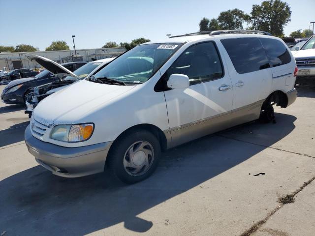 2002 Toyota Sienna LE