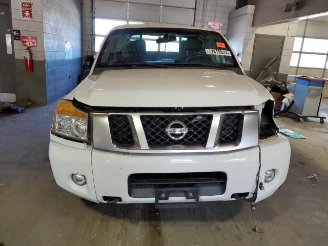 1N6BA0EC2EN504680 Nissan TITAN S